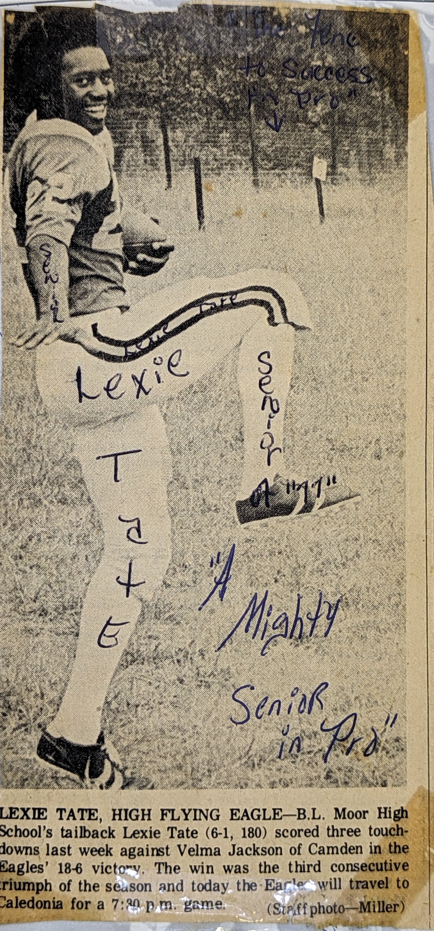 click to see item Lexie Tate Heisman Pose