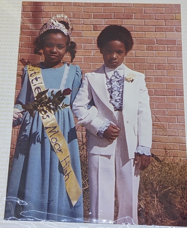 click to see item Little Mr. and Ms. Moor High